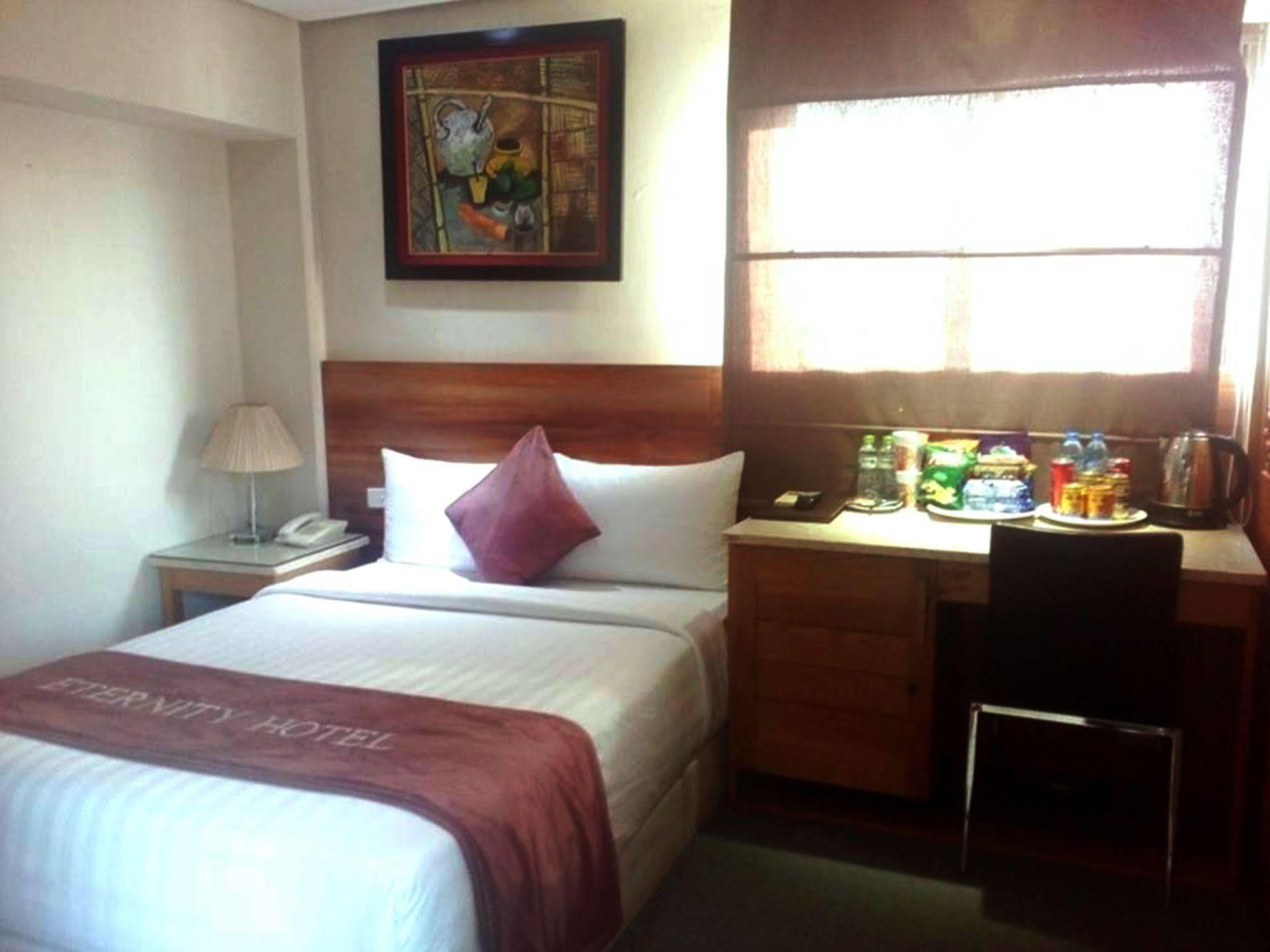 Hanoi Eternity Hotel Экстерьер фото
